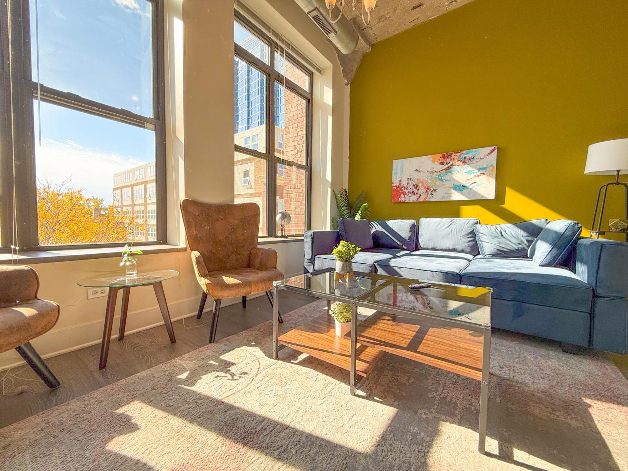 Mccormick Place 2Br Stylish Suite With Optional Parking And Gym For Up To 8 Guests Near Soldier Field And Grant Park Чикаго Экстерьер фото
